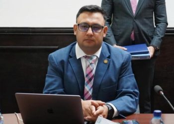 Fernando Suriano, presenta su renuncia, sumándose a la reciente salida de Werner Ovalle, intendente de Aduanas