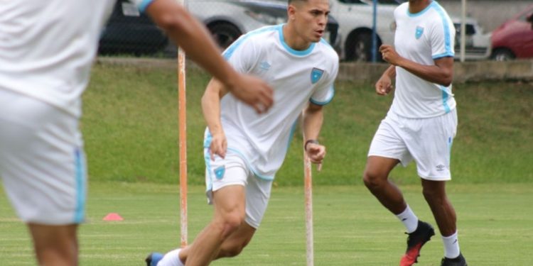 FIFA autoriza a Rubio Rubin poder jugar con la selección de Guatemala
