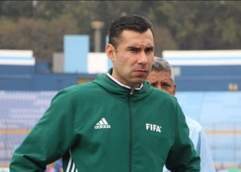 FIFA confirmó a Mario Escobar Toca como árbitro en Qatar 2022