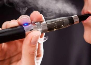 Fijan plazo a autoridades para que informen de venta de cigarrillos electrónicos a menores de edad