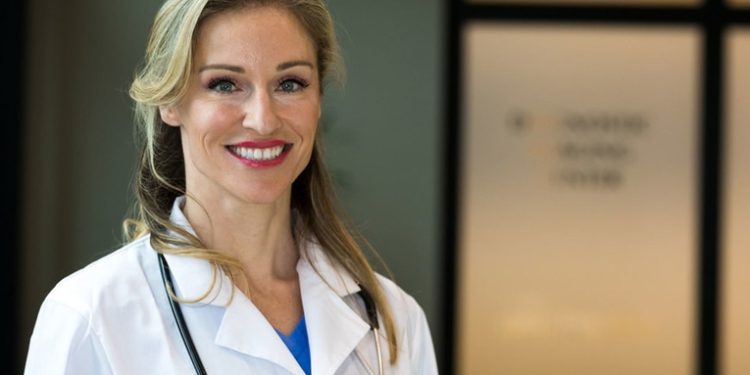 Filtran videos de una candidata a la legislatura en EE.UU. realizando actos sexuales por propinas