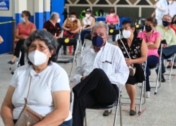 Fin de semana abrirán 3 centros de vacunación