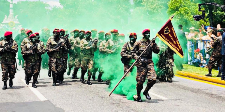 Fin de semana largo y sin celebración por el Dí­a del Ejército