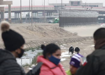 Fin del Tí­tulo 42: EEUU adelanta nuevas medidas migratorias y apertura de centros de procesamiento en la región