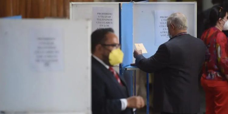 Finaliza recepción de planillas para dirigir el Colegio de Abogados y Notarios