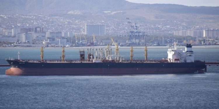 Financial Times: Dinamarca trata de impedir que el petróleo ruso llegue al mercado por mar