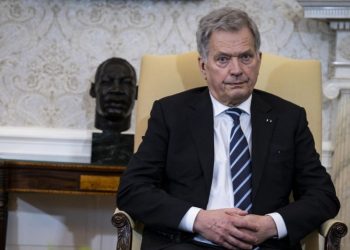 Finlandia se muestra dispuesta a abordar su ingreso en la OTAN