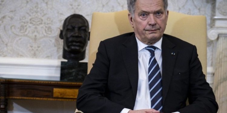 Finlandia se muestra dispuesta a abordar su ingreso en la OTAN