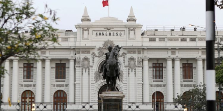 Fiscalía de Perú inicia investigación por presunta red de prostitución en el Congreso