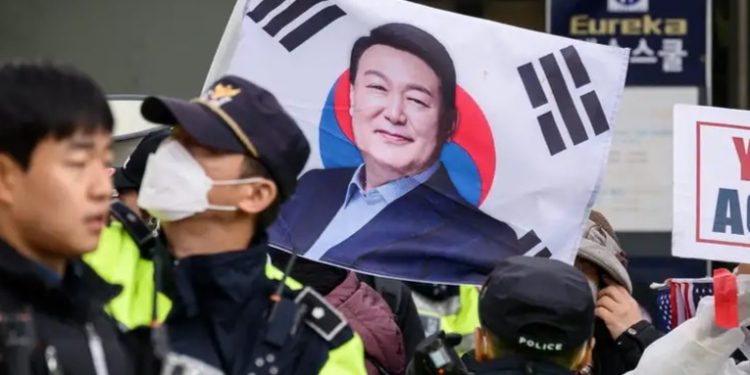 Fiscalía surcoreana registra casa del expresidente Yoon