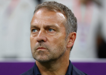 Flick: Queremos medirnos a los mejores, pero ahora solo pensamos en el Bayern