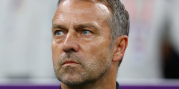 Flick: Queremos medirnos a los mejores, pero ahora solo pensamos en el Bayern