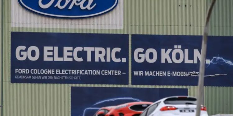 Ford planea reducir 4.000 puestos de trabajo en Europa