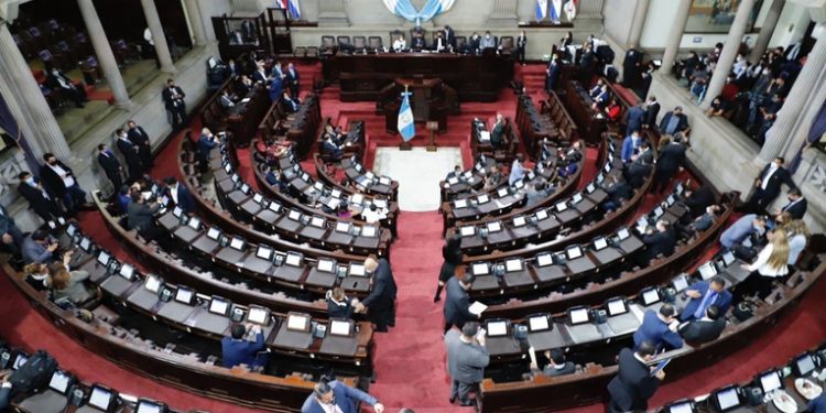 Fracasaron los esfuerzos en el Congreso para restituir derechos de Semilla como bancada