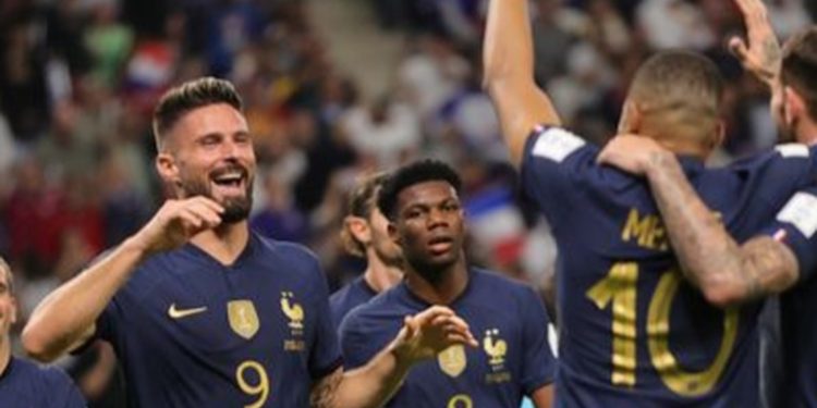 Francia derrota a Australia en el Grupo D de Catar 2022