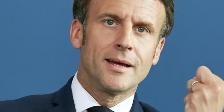 Francia: Macron inicia consultas para nombrar nuevo gobierno