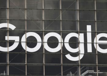 Francia multa a Google con 593 millones de dólares por violación de los derechos de autor