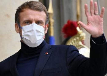 Francia vuelve a batir récord de contagios diarios: casi 180.000