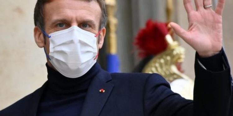 Francia vuelve a batir récord de contagios diarios: casi 180.000