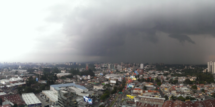 Frente frí­o se aproxima a territorio nacional