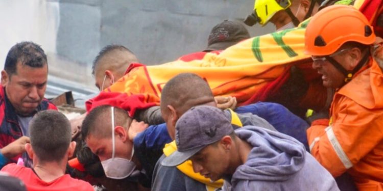 Fuertes lluvias se cobran al menos 10 vidas en Colombia