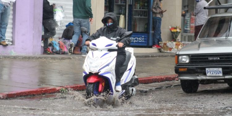 Fuertes lluvias y bajas temperaturas se esperan a partir de hoy