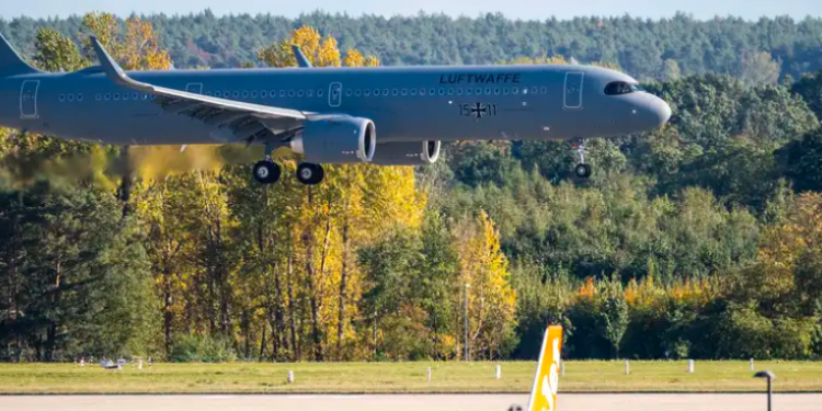 Fuerza Aérea de Alemania evacúa a 160 personas de Israel