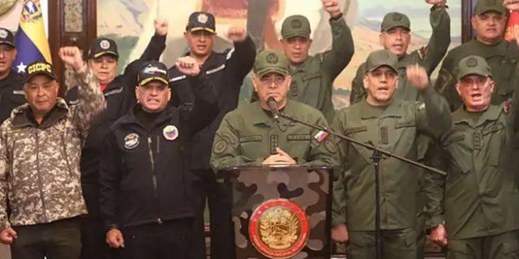 Fuerza Armada de Venezuela declara lealtad a Maduro