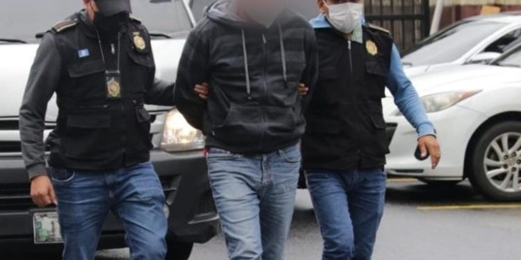 Fuerzas de seguridad capturan a 17 personas señalados de extorsiones