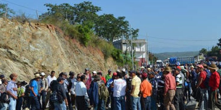 Fuerzas de seguridad de Guatemala se movilizan ante anuncio de desalojo de manifestantes