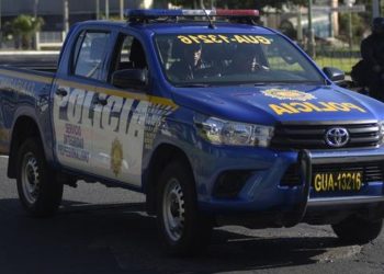 Fuerzas de seguridad detienen a estadounidenses con más de cien piezas prehispánicas