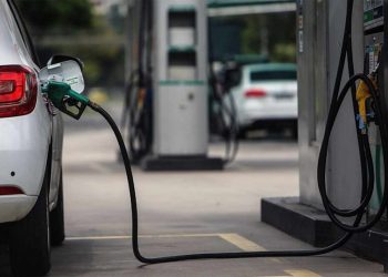 Galón de gasolina podrí­a cotizarse a Q30 en los próximos dí­as