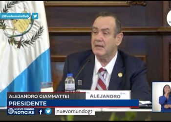Giammattei advierte que crisis del Covid-19 podrí­a provocar en Diciembre diez mil fallecimientos