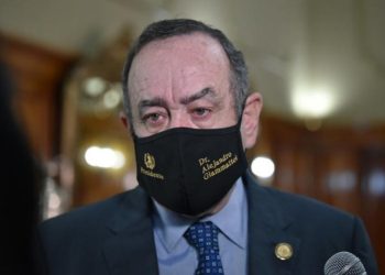 Giammattei critica nuevamente el mecanismo COVAX