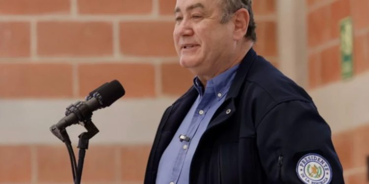 Giammattei se dirige al consejo de la OEA en su último viaje presidencial