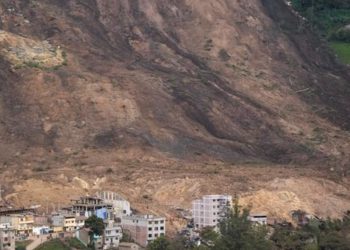 Gigantesco alud deja decenas de desaparecidos en Ecuador