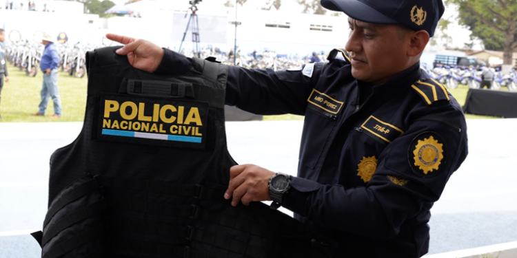Gobernación desmiente que nuevos uniformes de policía estén en mal estado