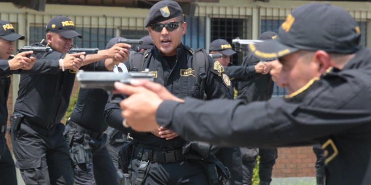 Gobernación lanza licitación para adquirir 3 mil armas largas para la PNC