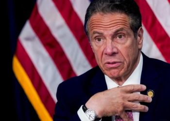 Gobernador de Nueva York renuncia por acusación de acoso sexual