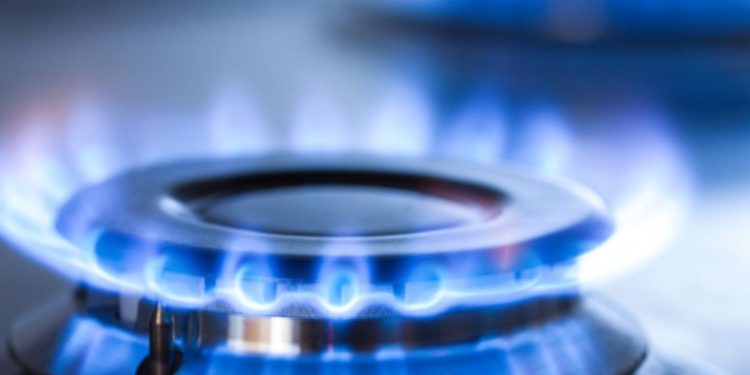 Gobierno analiza aplicar nuevos subsidios a precios del diésel y gas propano