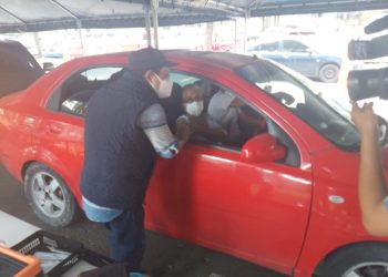 GOBIERNO ANALIZA BAJAR A 60 AÑOS EL RANGO DE EDAD PARA VACUNACIí“N