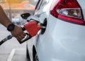 Gobierno analiza compra de diesel en bloque para reducir precios en el mercado nacional