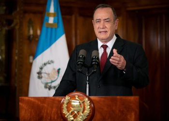 Gobierno analiza un nuevo subsidio a los combustibles