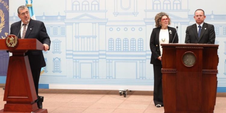 Gobierno Anuncia Duplicación de Beneficiarios de Programas de Desarrollo para Familias Urbanas Necesitadas