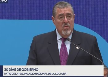 Gobierno anuncia el despido de más de 800 personas por posibles plazas fantasma