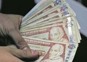 Gobierno continúa analizando un aumento al salario mí­nimo