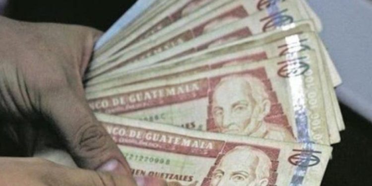 Gobierno continúa analizando un aumento al salario mí­nimo