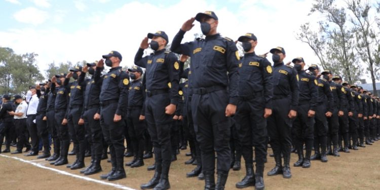 Gobierno de Arévalo busca sumar 6 mil policías más para finales de 2025