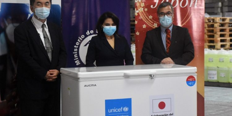 Gobierno de Japón y Unicef donan a Salud Pública 300 congeladores para vacunas