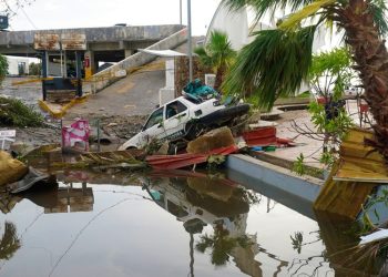 Gobierno de México confirma 27 muertos y 4 desaparecidos tras el paso del huracán Otis